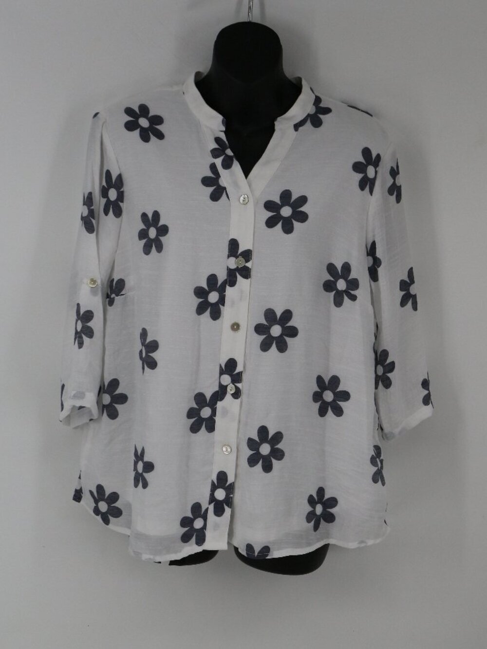 Harper 241 Womens Daisy Floral Print Guazy Button Up Shirt Size Small Lined